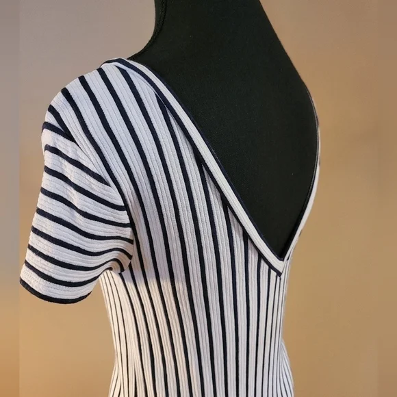 ZARA Bodycon V Neck Front and Back Asymetical A-Line Midi Dress, Size Medium - Picture 6 of 16